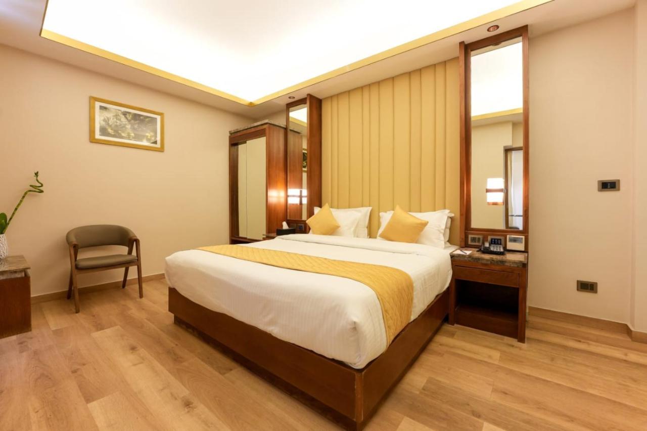 Marine Inn Hotel Kochi Bagian luar foto