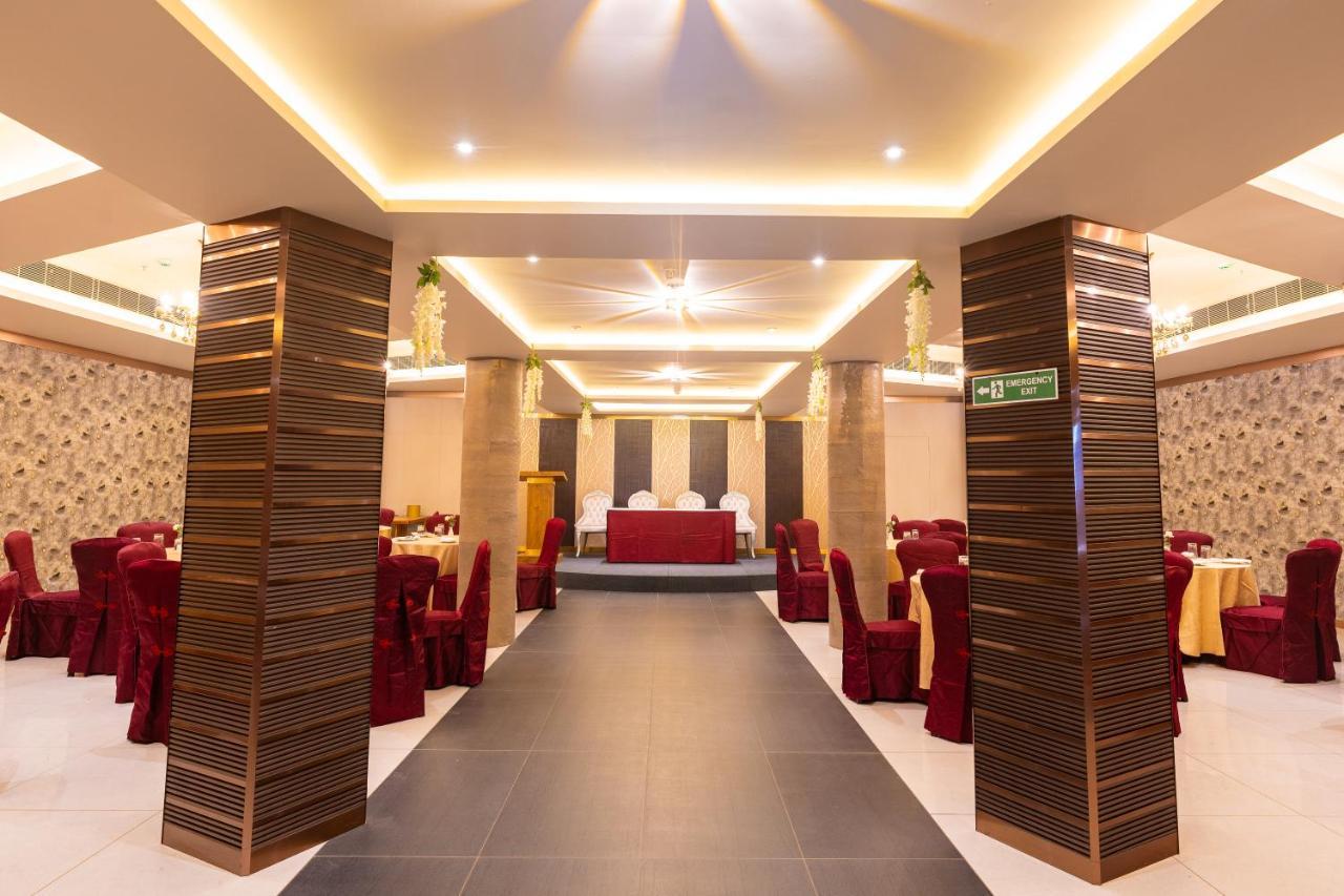 Marine Inn Hotel Kochi Bagian luar foto